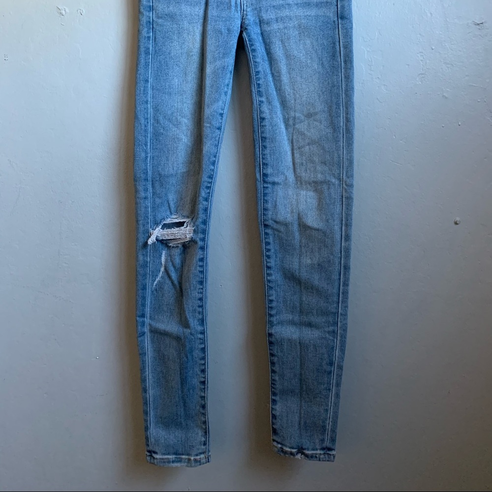 American Eagle Distressed Hi-Rise Jegging size 00